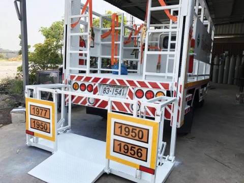 รับงานติดตั้งลิฟท์ยกท่อแก๊สรถ รับงานติดตั้งลิฟท์ยกท่อแก๊สรถ